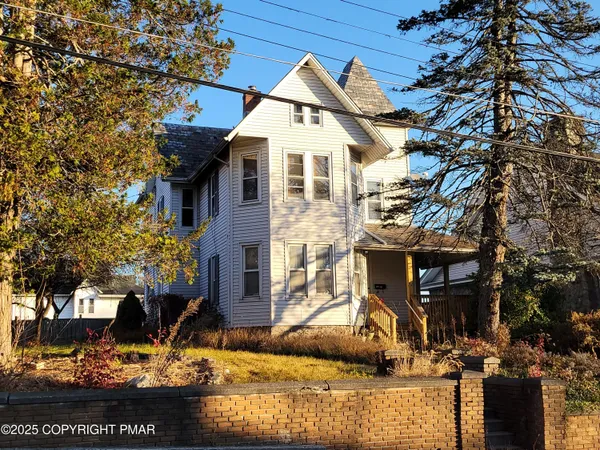$195,000 | 529 Market Street, Bangor, PA 18013