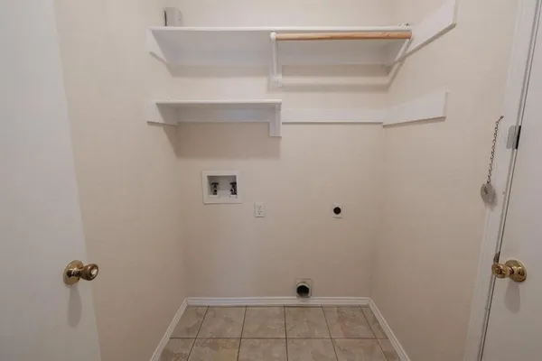 $1,800 | 10216 Lone Eagle Court, Fort Worth, TX 76108