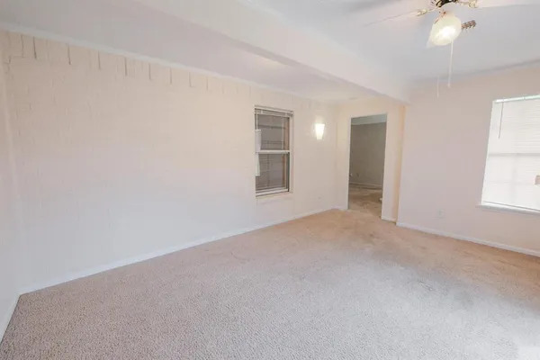 $1,800 | 10216 Lone Eagle Court, Fort Worth, TX 76108