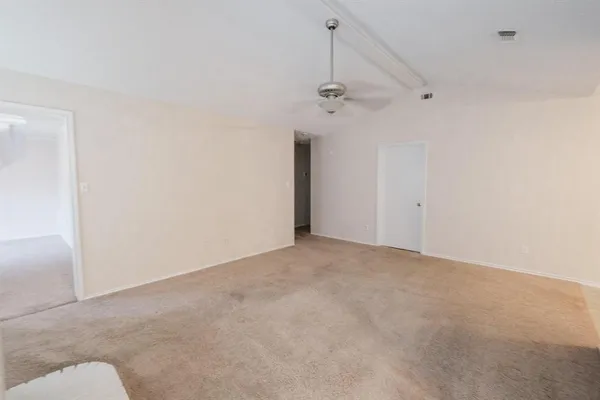 $1,800 | 10216 Lone Eagle Court, Fort Worth, TX 76108