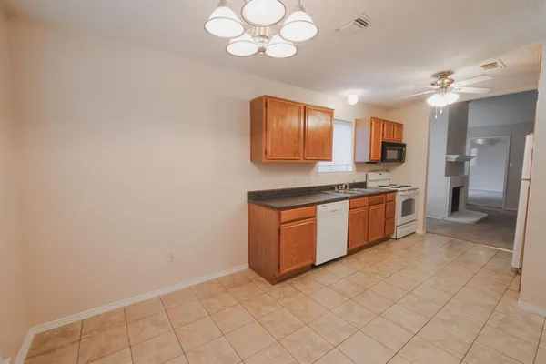 $1,800 | 10216 Lone Eagle Court, Fort Worth, TX 76108