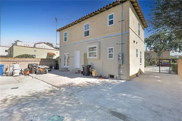 $3,200 | 2519 Eucalyptus Avenue, Long Beach, CA 90806