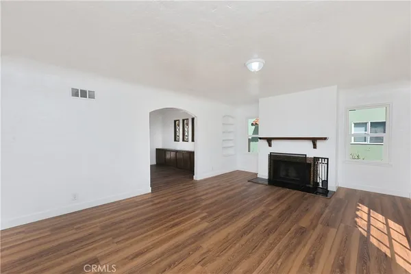 $3,200 | 2519 Eucalyptus Avenue, Long Beach, CA 90806