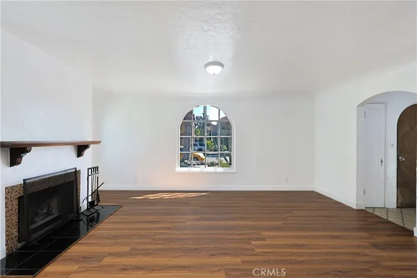 $3,200 | 2519 Eucalyptus Avenue, Long Beach, CA 90806