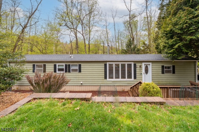 12 Timbercroft Road High Bridge, NJ 08829 - Photo 2 of 34