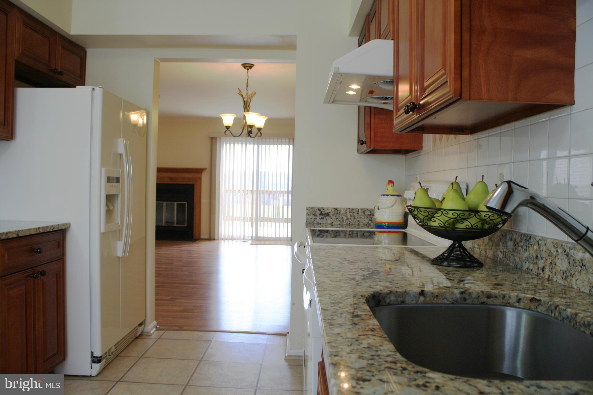 8623 Tower Bridge Way Lutherville-Timonium, MD 21093 - Photo 4 of 30 Kitchen