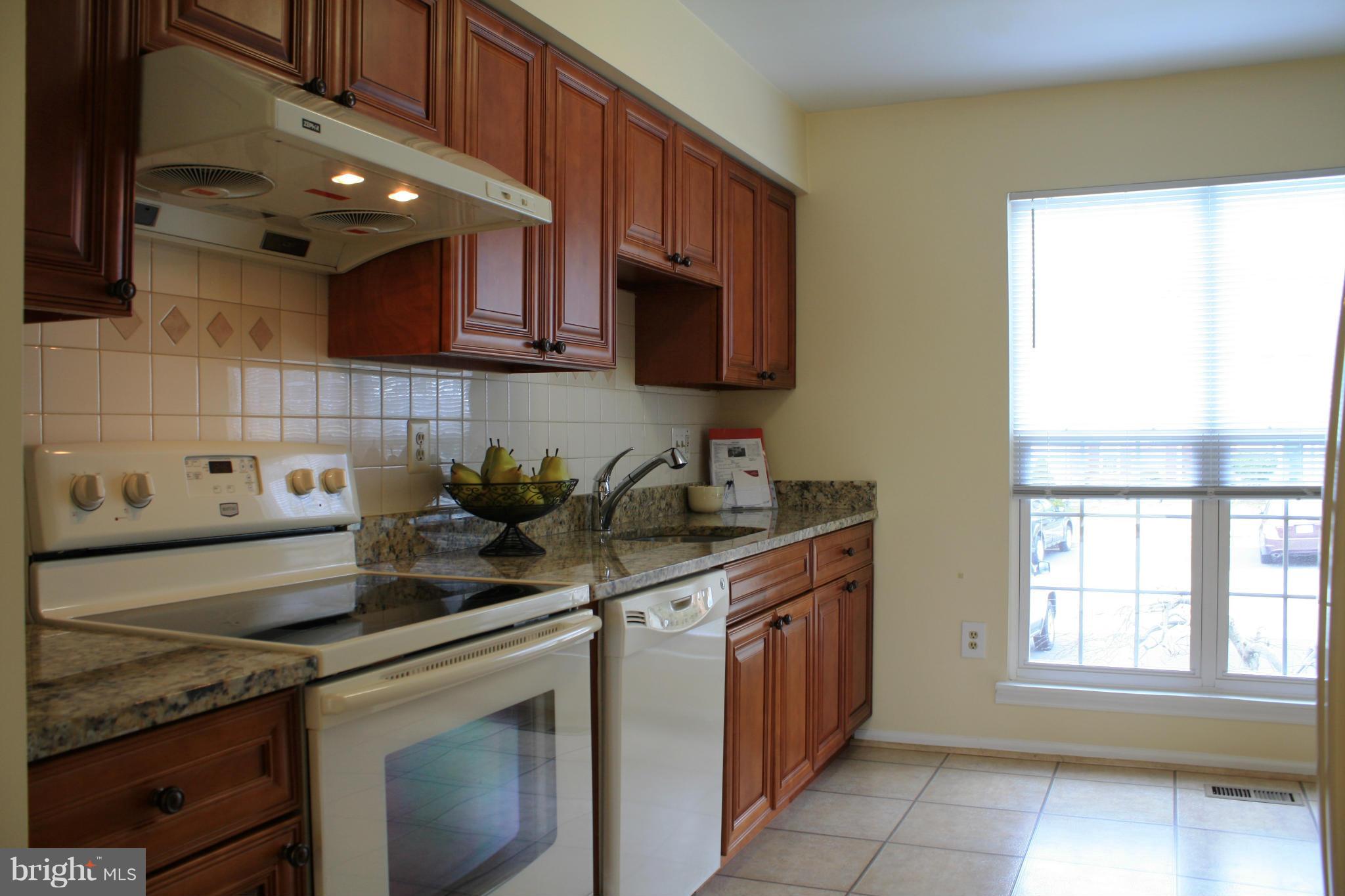 8623 Tower Bridge Way Lutherville-Timonium, MD 21093 - Photo 6 of 30 Kitchen