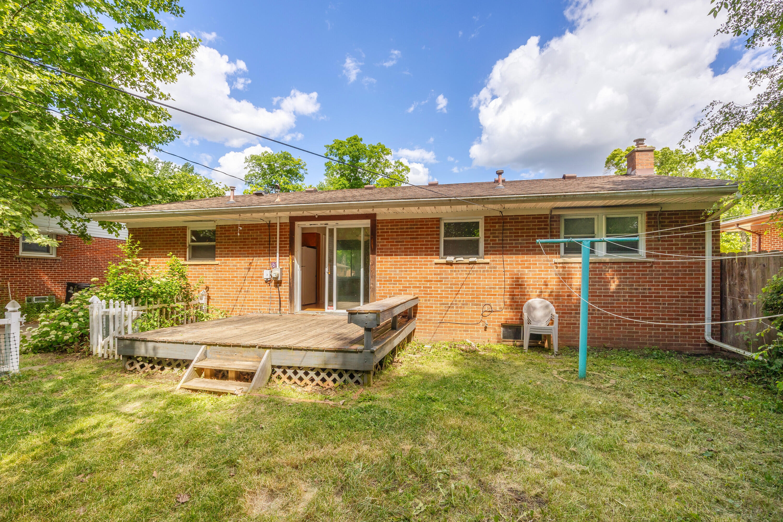 1031 North Maple Road Ann Arbor, MI 48103 - Photo 27 of 36 00__23