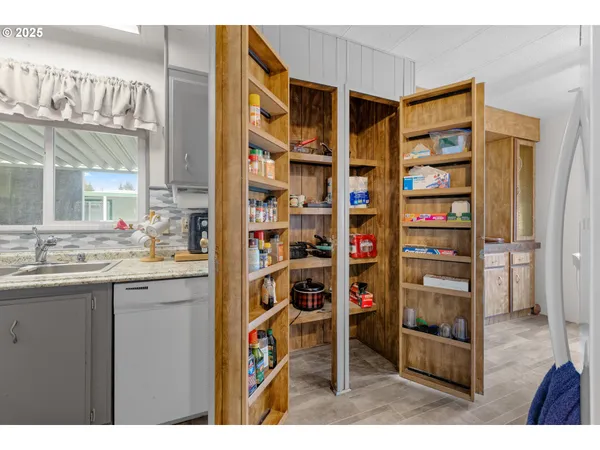 $66,000 | 125 Estate Loop, Winston, OR 97496