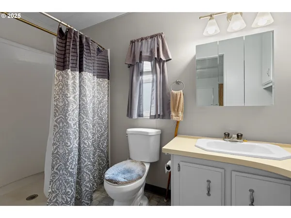 $66,000 | 125 Estate Loop, Winston, OR 97496