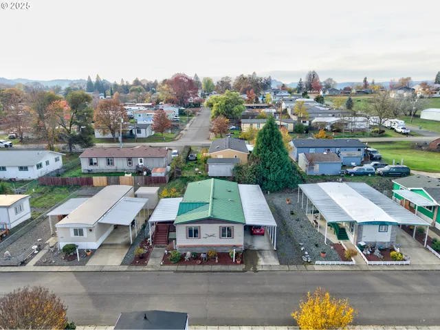 a picture of city view