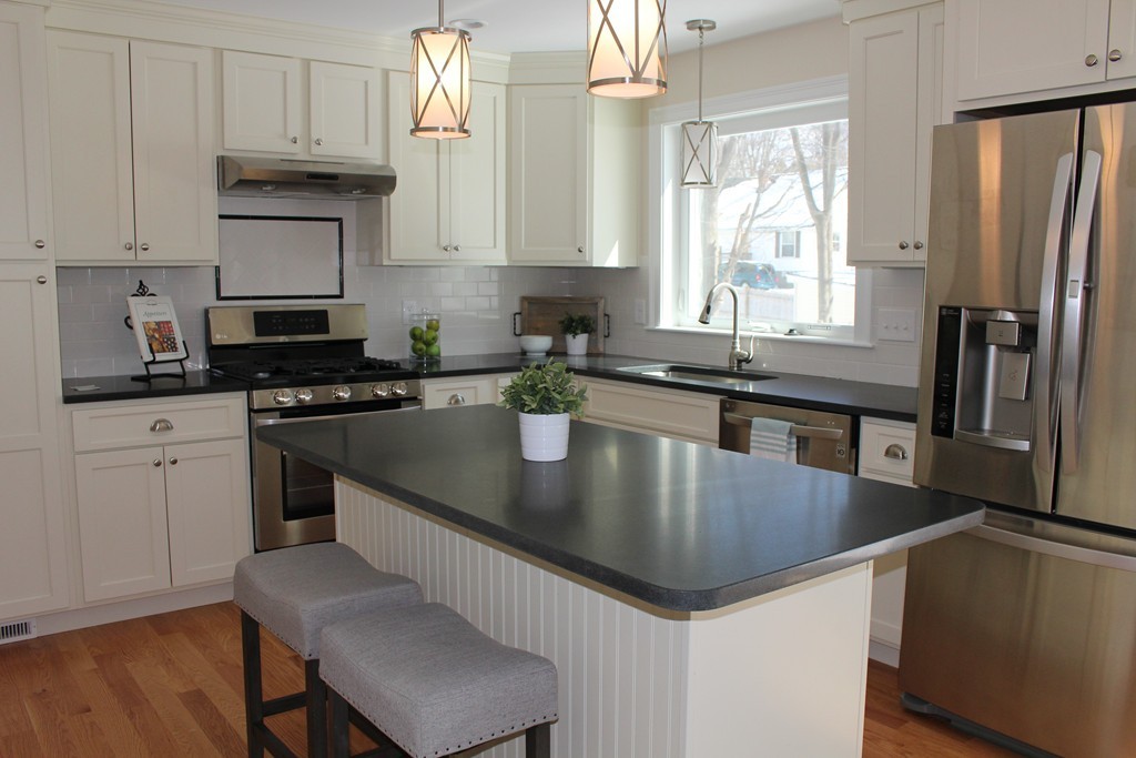 190 Marlborough Road Salem, MA 01970 - Photo 1 of 17 Gallery Image 1