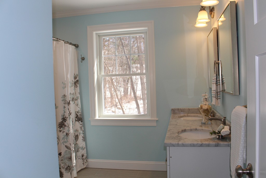 190 Marlborough Road Salem, MA 01970 - Photo 11 of 17 Gallery Image 11