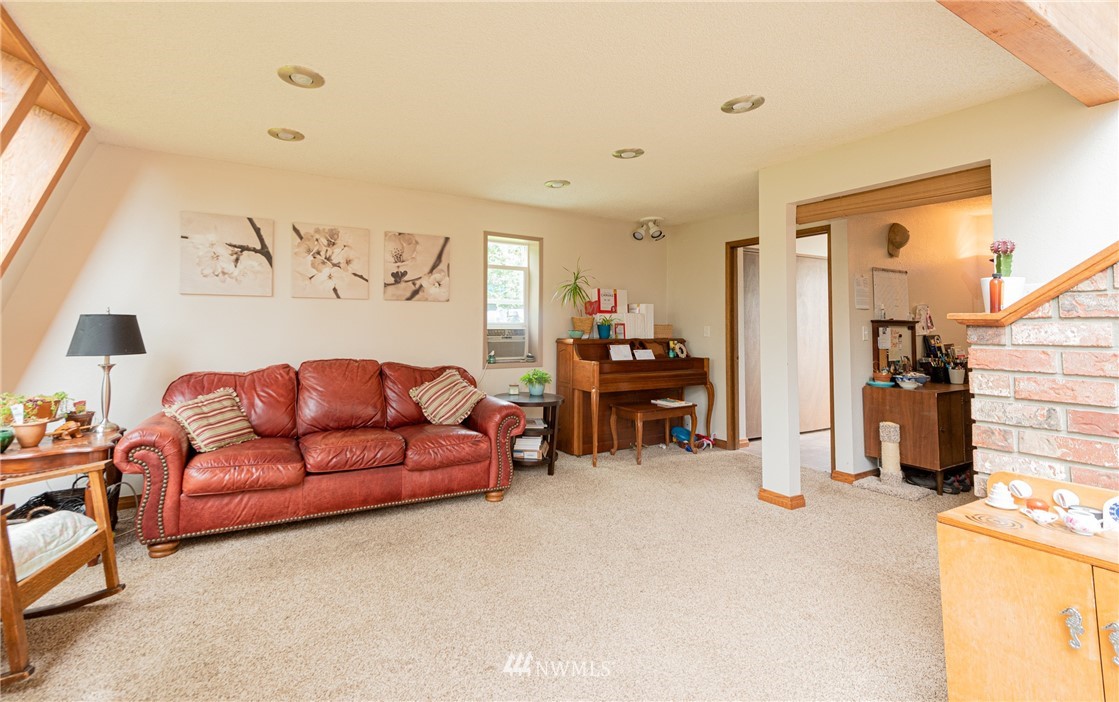 6143 Church Road Ferndale, WA 98248 - Photo 12 of 40 Gallery Image 12