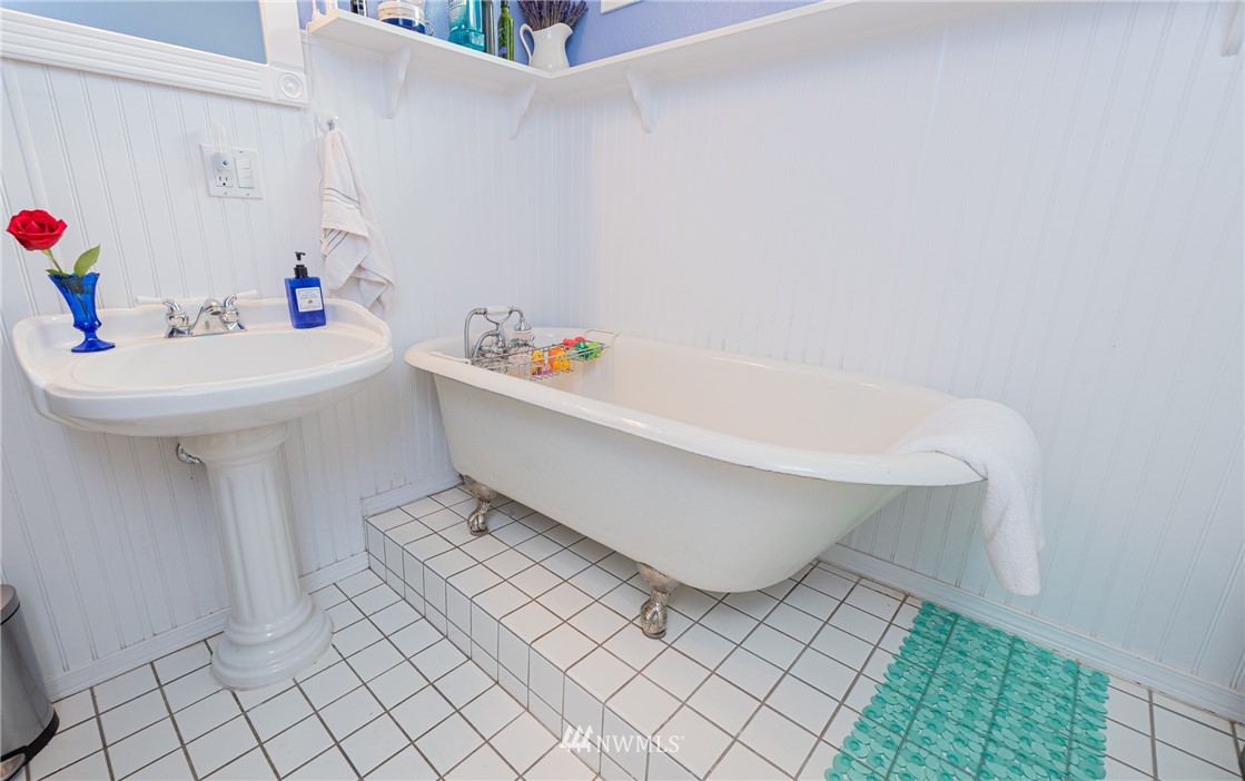 6143 Church Road Ferndale, WA 98248 - Photo 17 of 40 Gallery Image 17