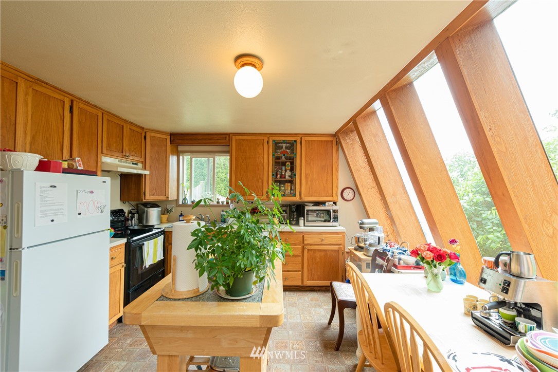 6143 Church Road Ferndale, WA 98248 - Photo 4 of 40 Gallery Image 4