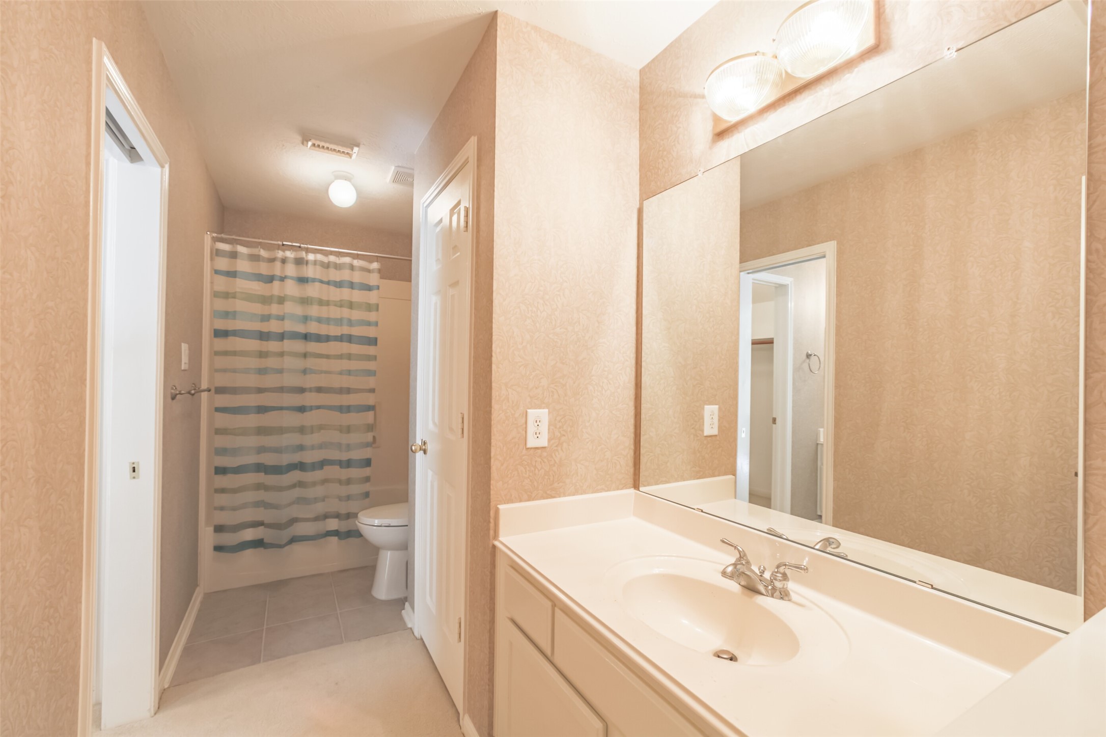 4903 Bowser Road Fulshear, TX 77441 - Photo 28 of 50 One of the secondary bathrooms