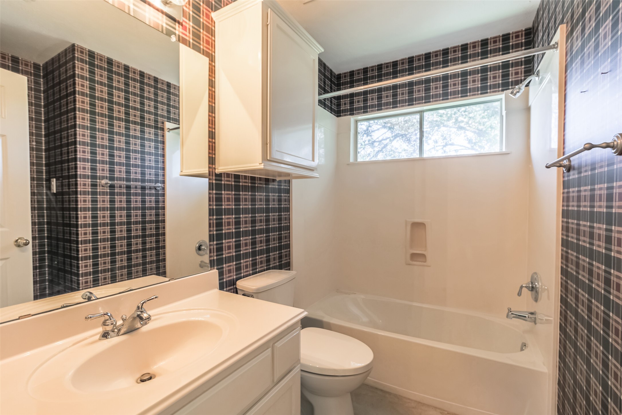 4903 Bowser Road Fulshear, TX 77441 - Photo 29 of 50 The third full bathroom