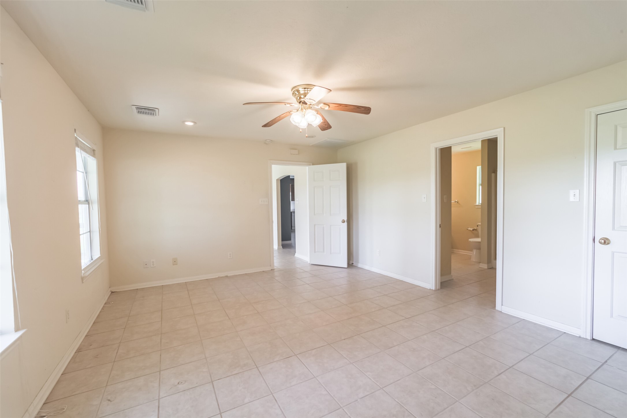 4903 Bowser Road Fulshear, TX 77441 - Photo 43 of 50 Guest house bedroom