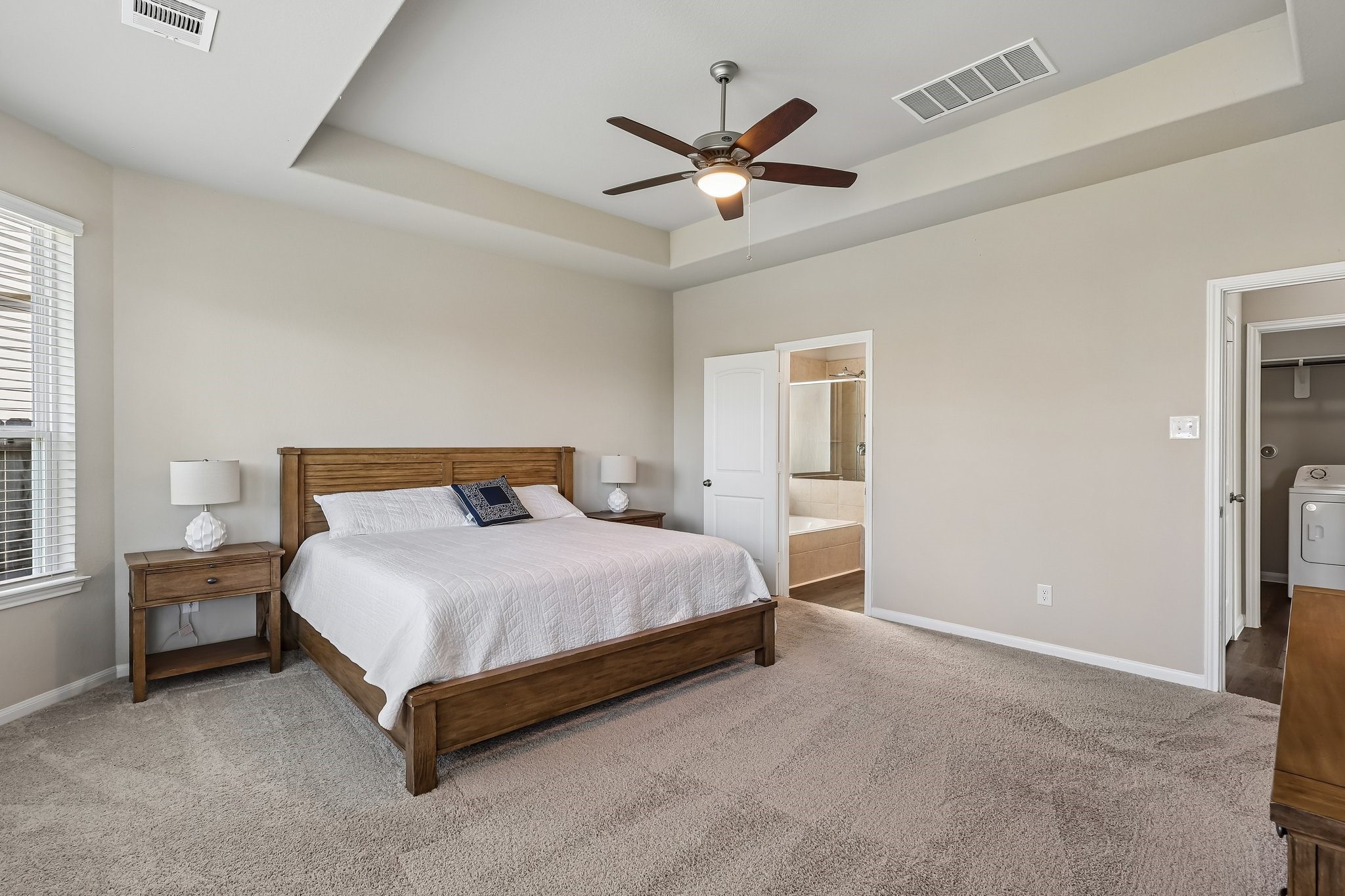 2903 August Mist Court Conroe, TX 77304 - Photo 16 of 40 Primary bedroom