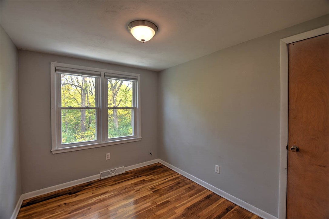 3970 Mount Zion Road Decatur, IL 62521 - Photo 15 of 36 an empty room with windows