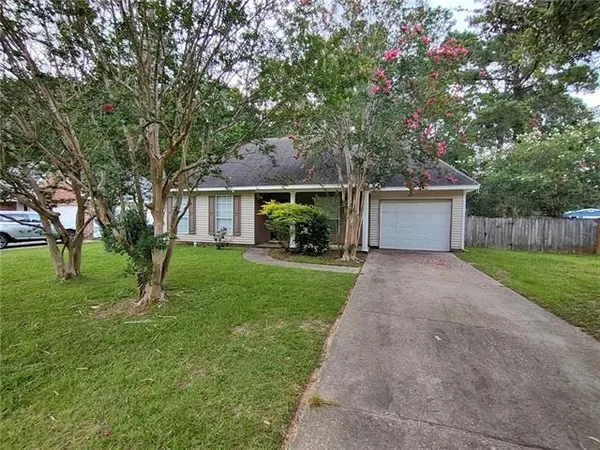 $1,900 | 31 Wickfield Drive, Covington, LA 70433