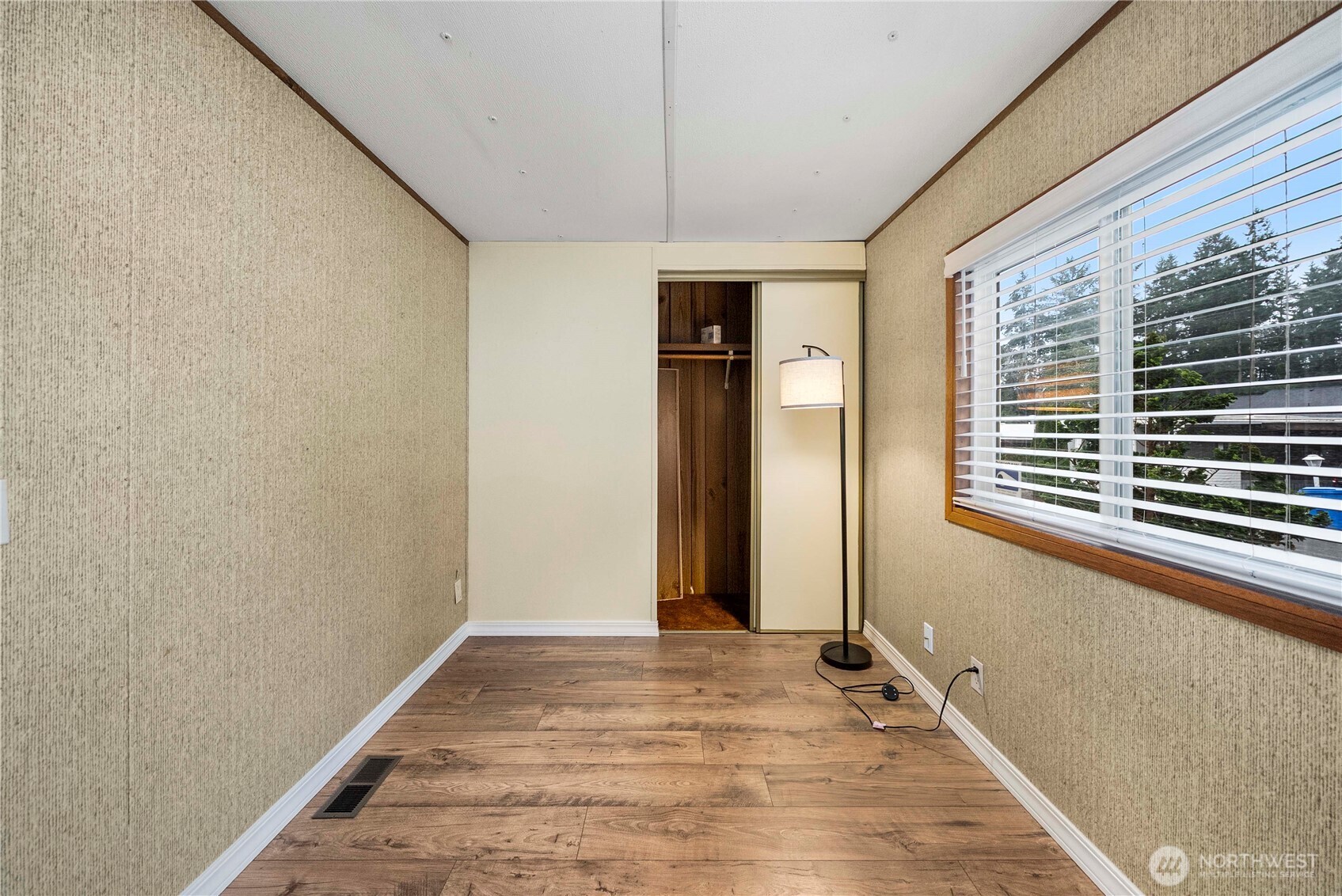 9314 Canyon Road East, Unit 40 Puyallup, WA 98371 - Photo 27 of 33