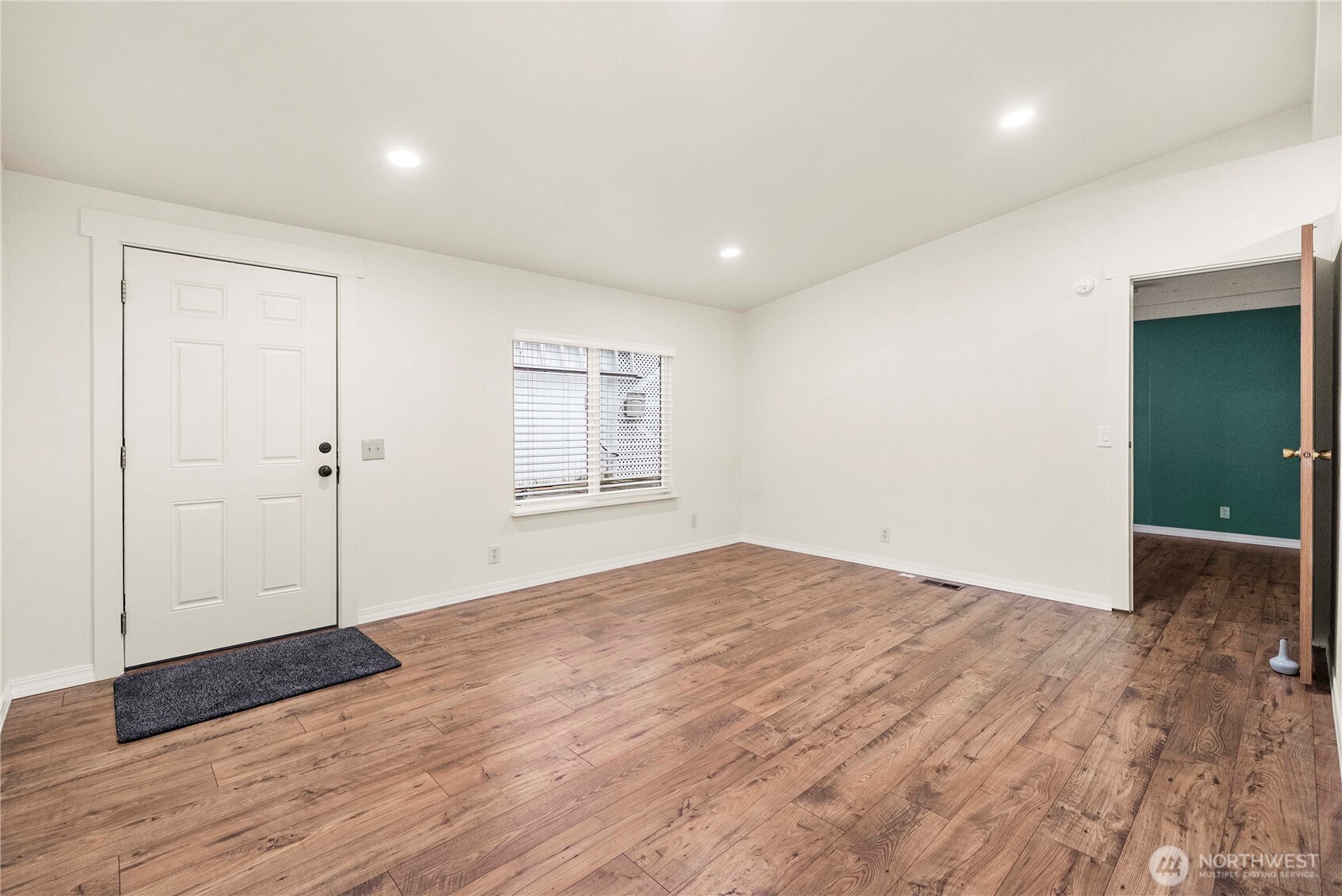 9314 Canyon Road East, Unit 40 Puyallup, WA 98371 - Photo 6 of 33