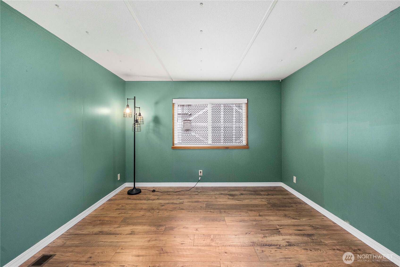 9314 Canyon Road East, Unit 40 Puyallup, WA 98371 - Photo 10 of 33