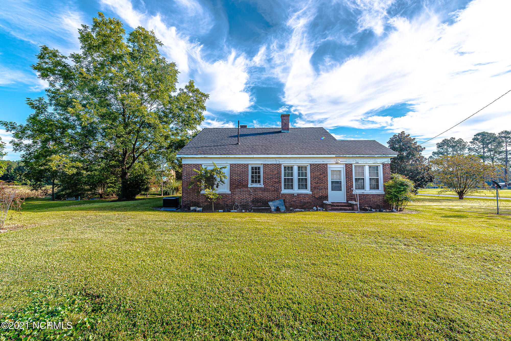 6847 Englishtown Road Willard, NC 28478 - Photo 4 of 36 _VLB0609-HDR
