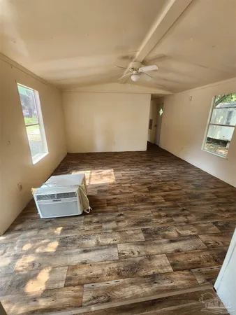$550 | 6212 Montgomery Avenue, Unit A, Pensacola, FL 32526