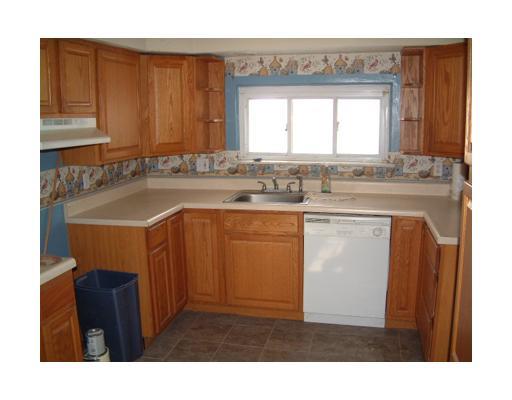 11 Tidball Road McKees Rocks, PA 15136 - Photo 4 of 12 Kitchen.
