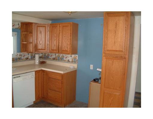 11 Tidball Road McKees Rocks, PA 15136 - Photo 5 of 12 Kitchen.