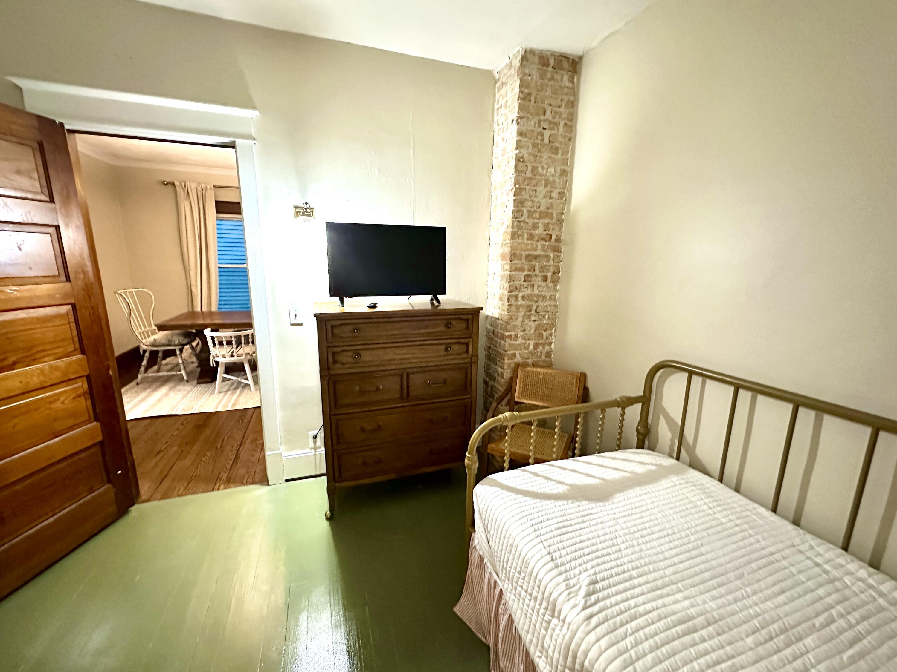 613 Wayne Street St. Joseph, MI 49085 - Photo 11 of 36 main bed2