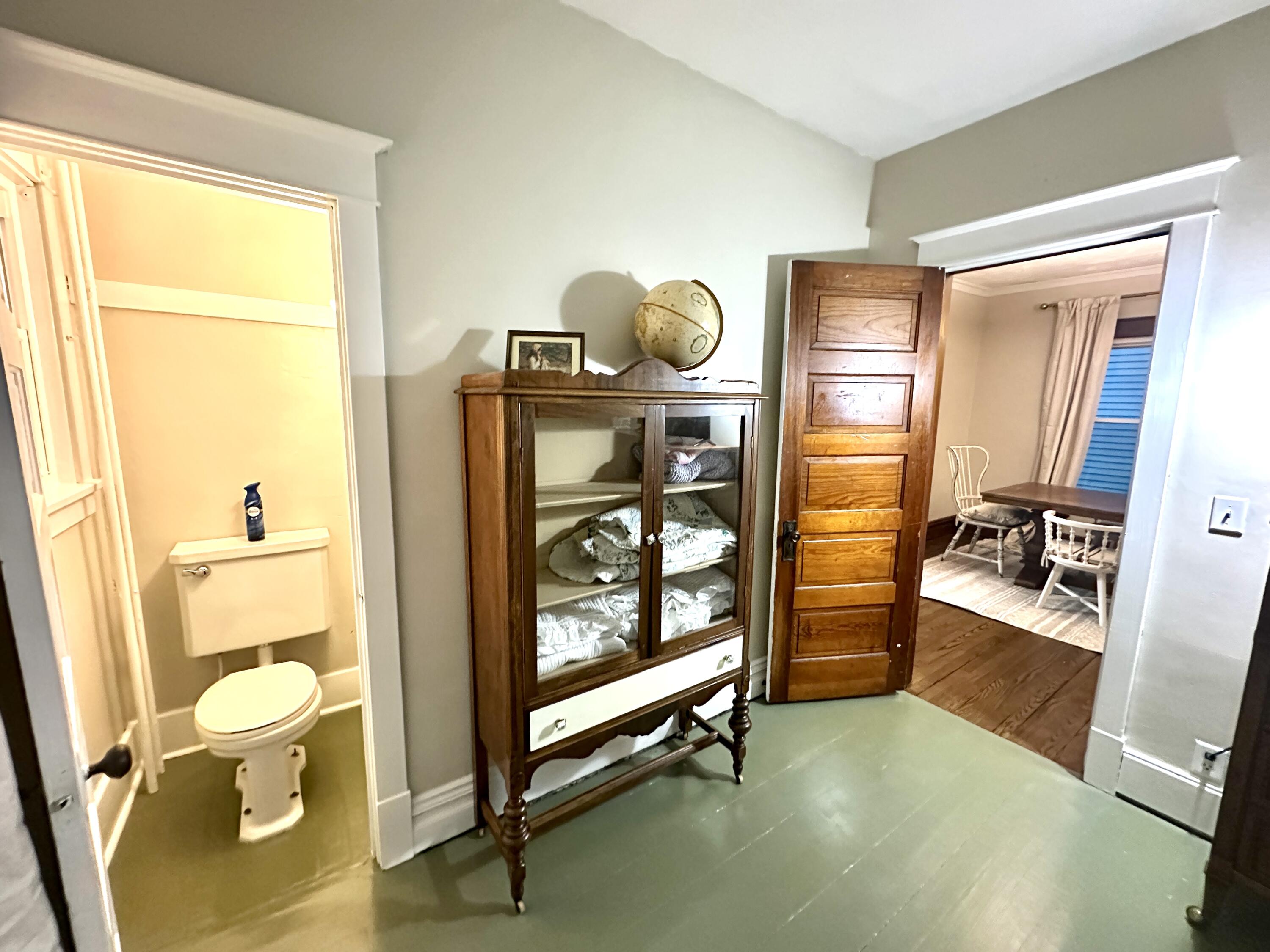 613 Wayne Street St. Joseph, MI 49085 - Photo 12 of 36 main bed half bath