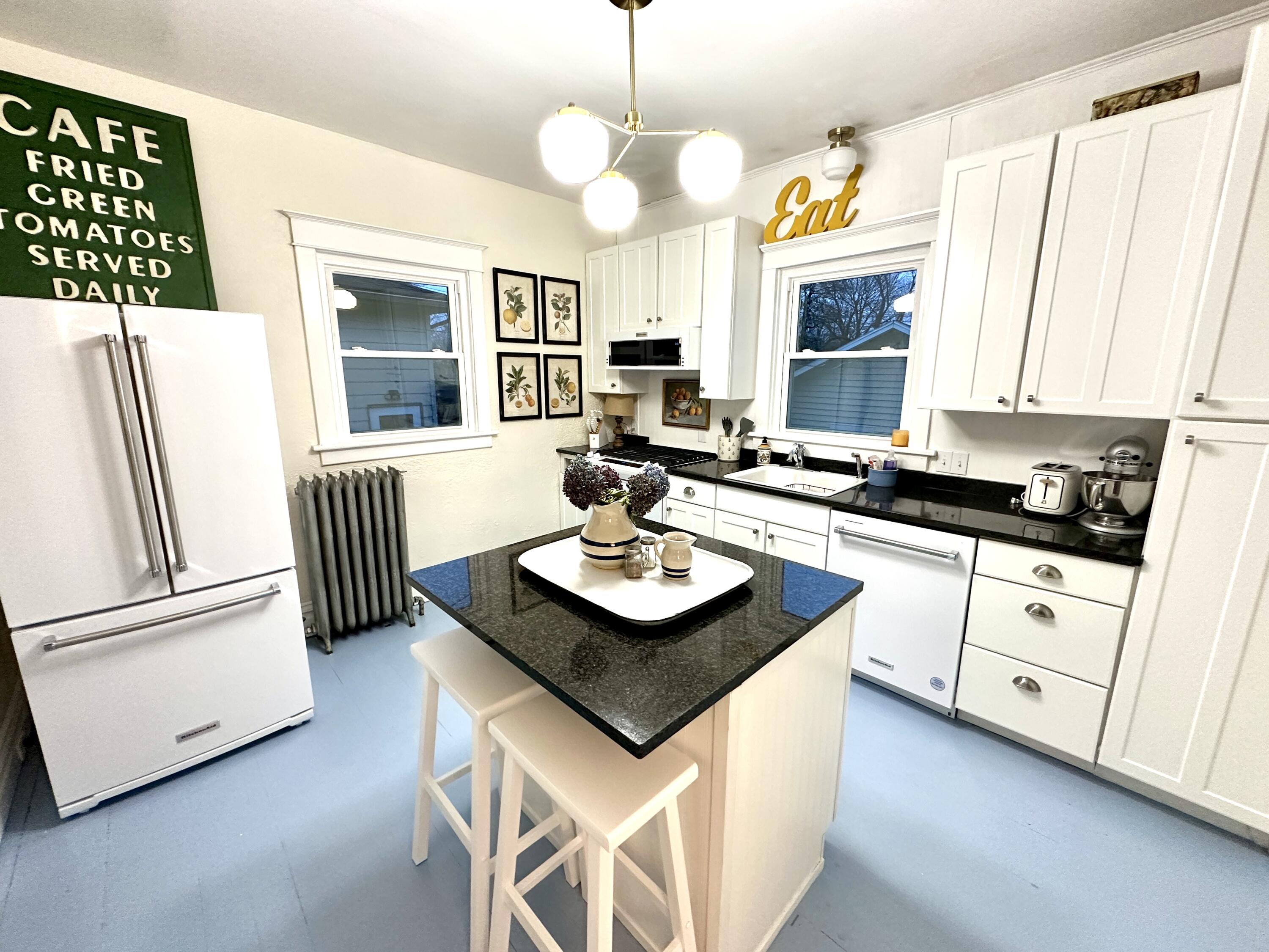 613 Wayne Street St. Joseph, MI 49085 - Photo 13 of 36 kitchen2