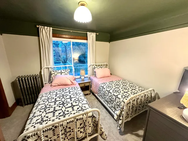 $2,800 | 613 Wayne Street, St. Joseph, MI 49085