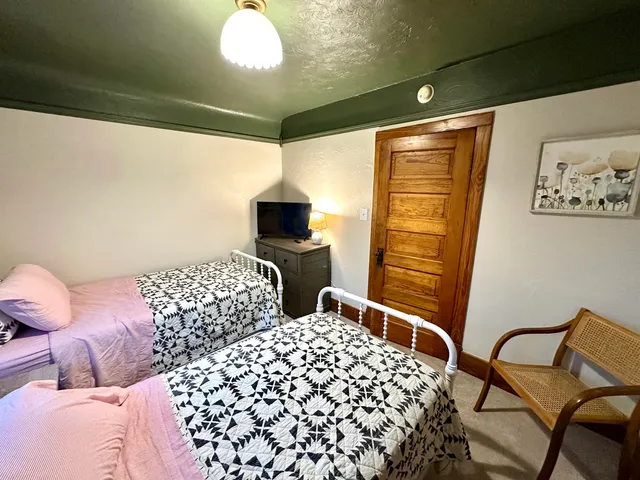 $2,800 | 613 Wayne Street, St. Joseph, MI 49085