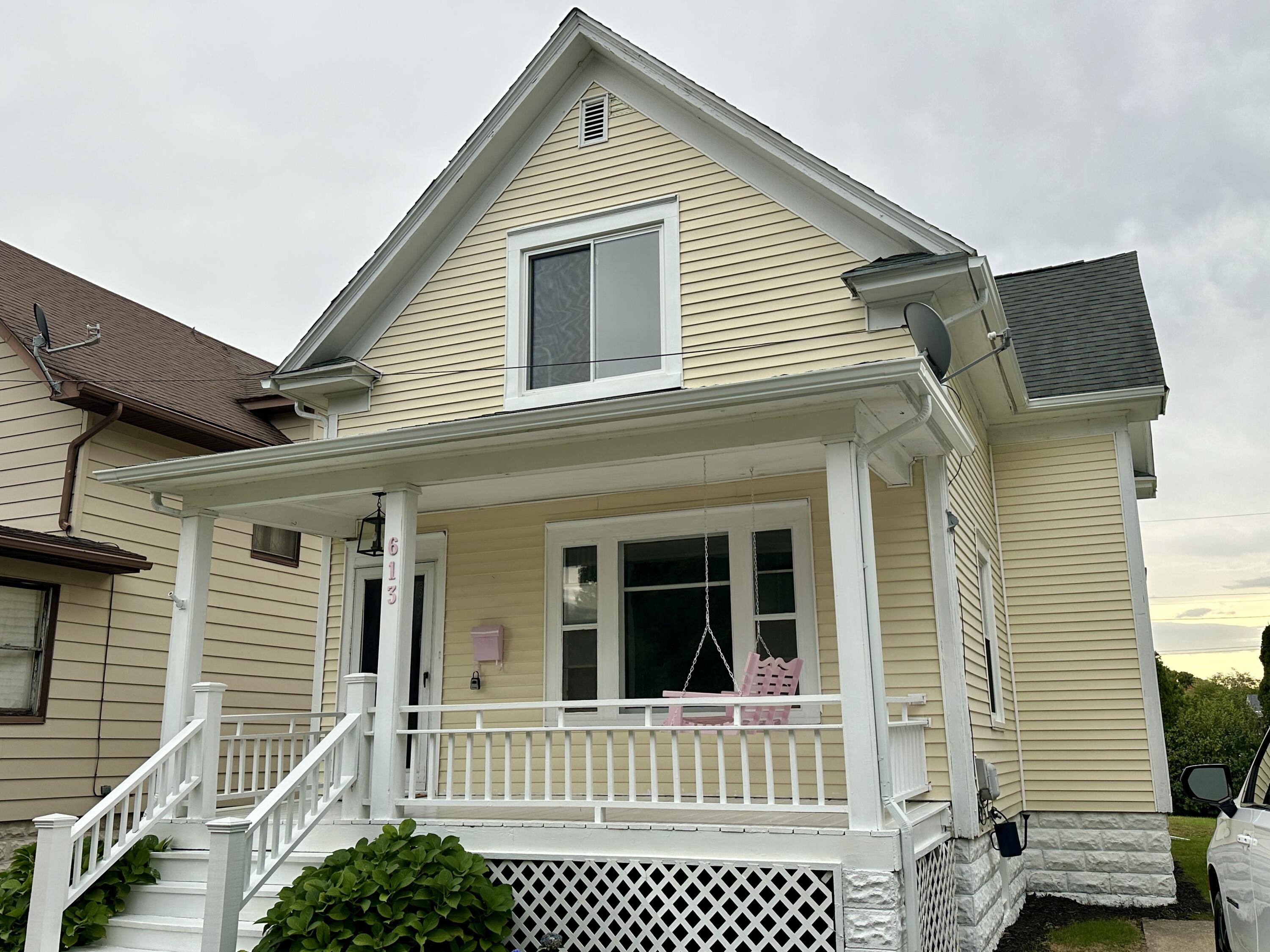 613 Wayne Street St. Joseph, MI 49085 - Photo 2 of 36 Front with new windows