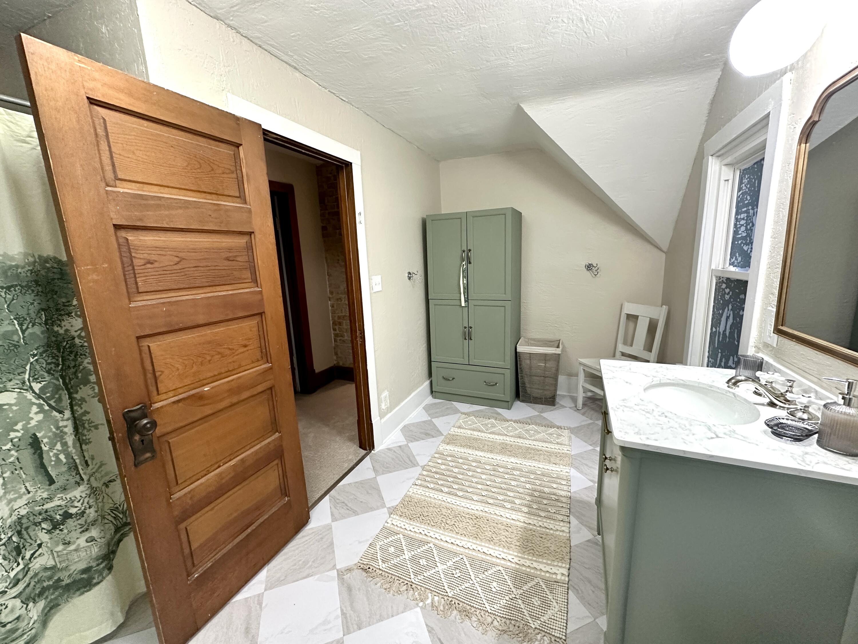 613 Wayne Street St. Joseph, MI 49085 - Photo 24 of 36 bath2