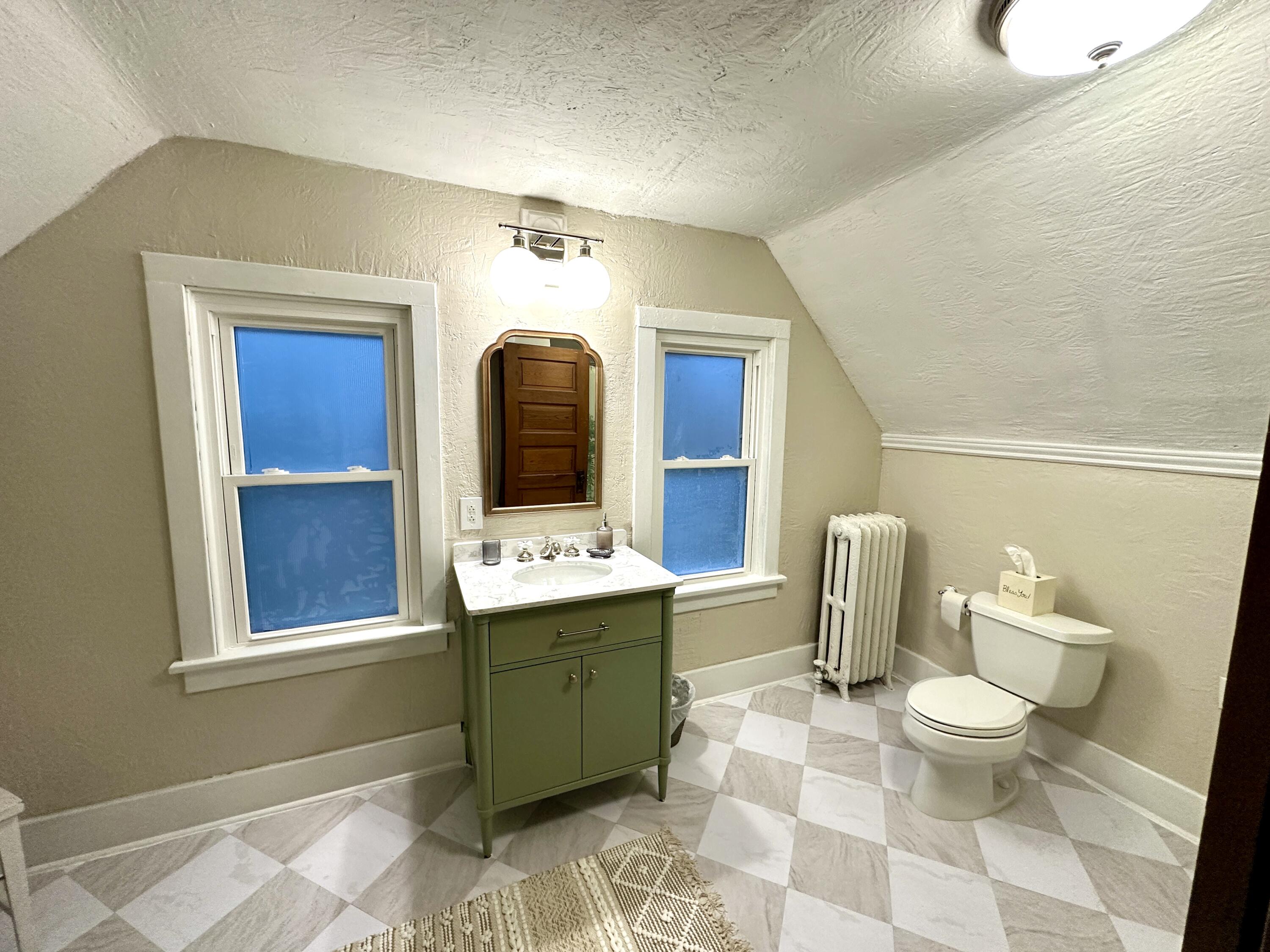 613 Wayne Street St. Joseph, MI 49085 - Photo 27 of 36 bath