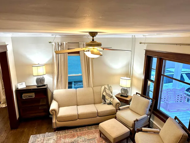 $2,800 | 613 Wayne Street, St. Joseph, MI 49085