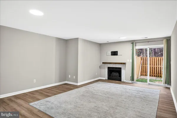 $299,900 | 16294 Taconic Circle, Dumfries, VA 22025