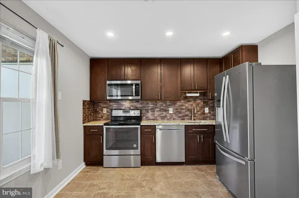 $299,900 | 16294 Taconic Circle, Dumfries, VA 22025