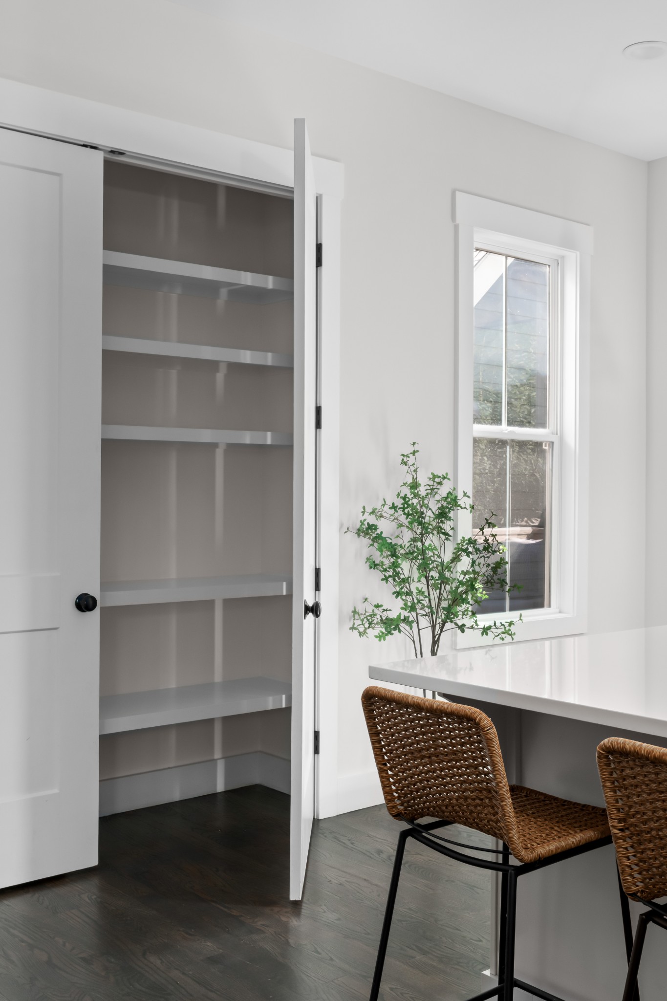 2 B Belle Forrest Avenue Nashville, TN 37206 - Photo 15 of 53 a dining room with furniture and window