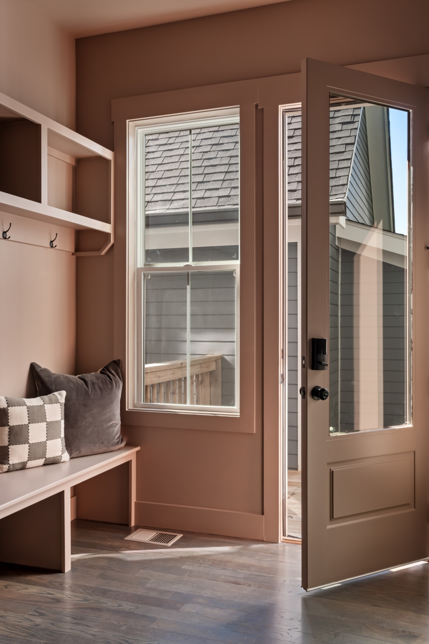 2 B Belle Forrest Avenue Nashville, TN 37206 - Photo 16 of 53 a room with furniture and window