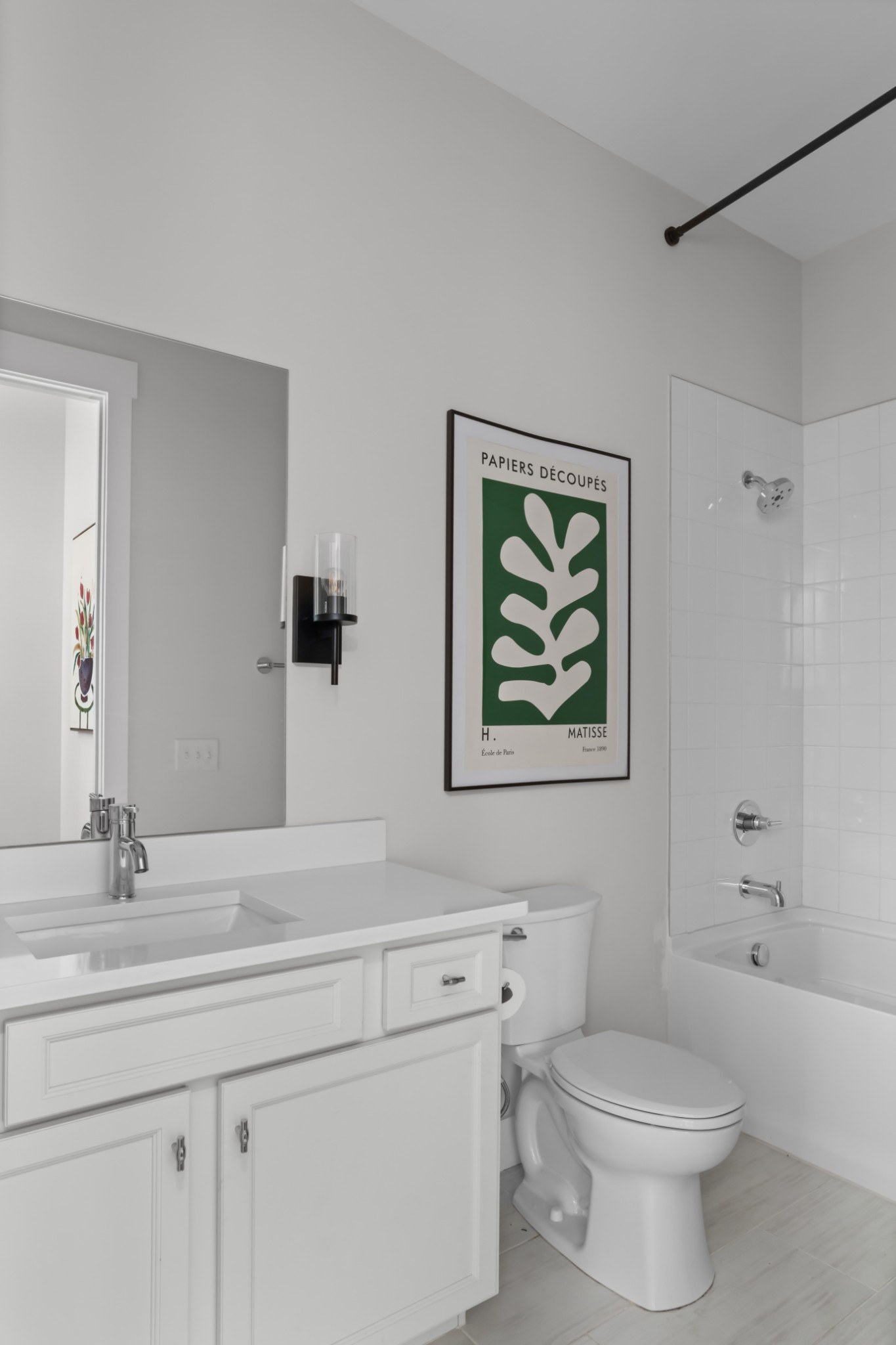 2 B Belle Forrest Avenue Nashville, TN 37206 - Photo 20 of 53 a bathroom with a toilet a sink and a bathtub