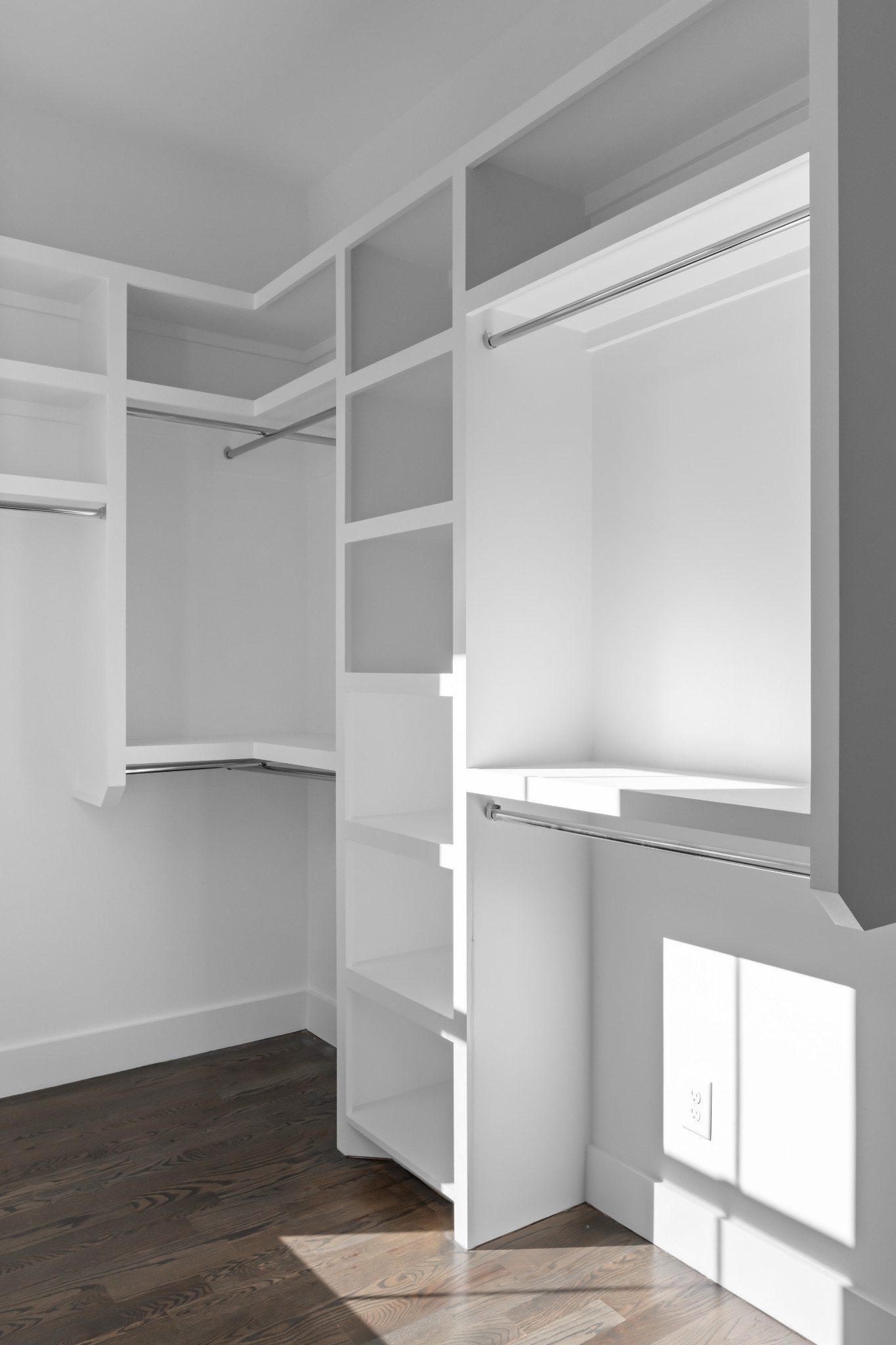 2 B Belle Forrest Avenue Nashville, TN 37206 - Photo 31 of 53 a view of an empty walk in closet