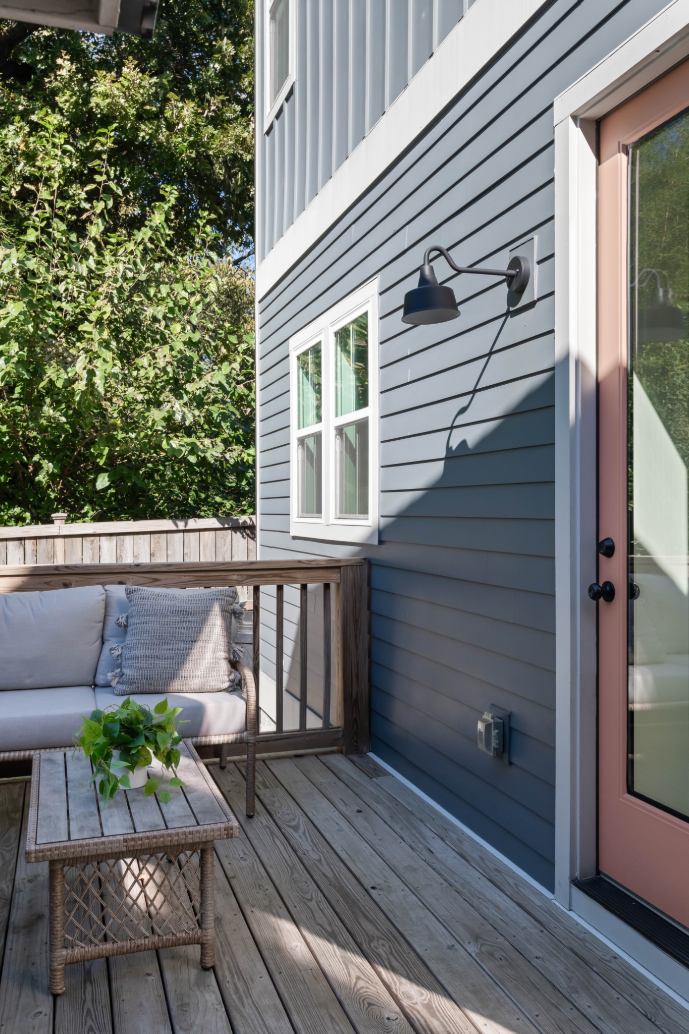 2 B Belle Forrest Avenue Nashville, TN 37206 - Photo 42 of 53 a view of balcony with two chairs and a potted plant
