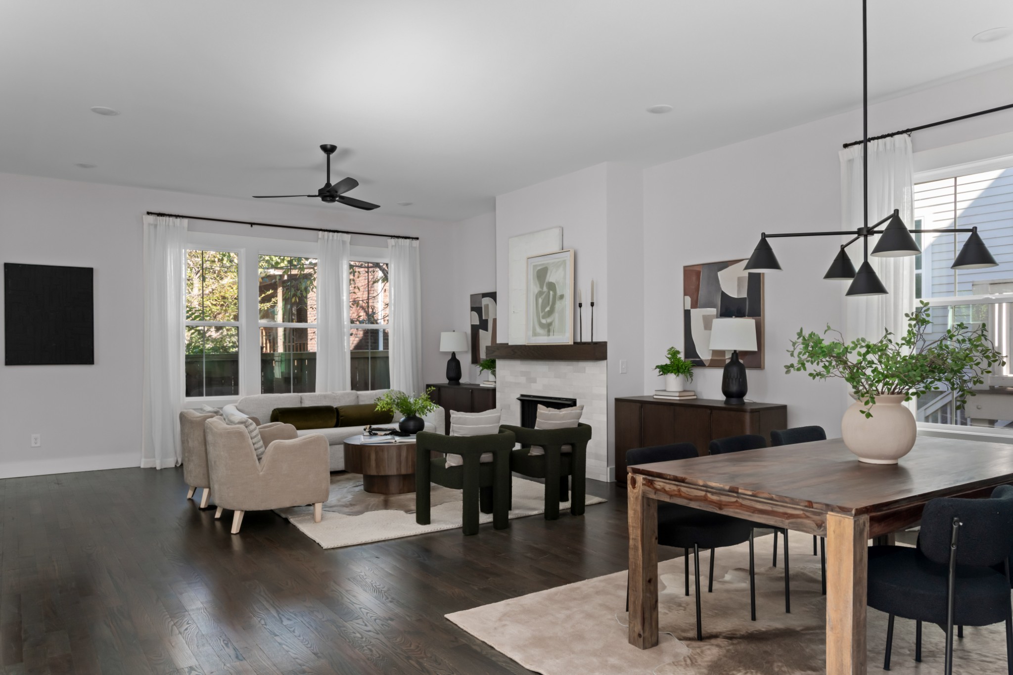 2 B Belle Forrest Avenue Nashville, TN 37206 - Photo 5 of 53 a living room with furniture and wooden floor